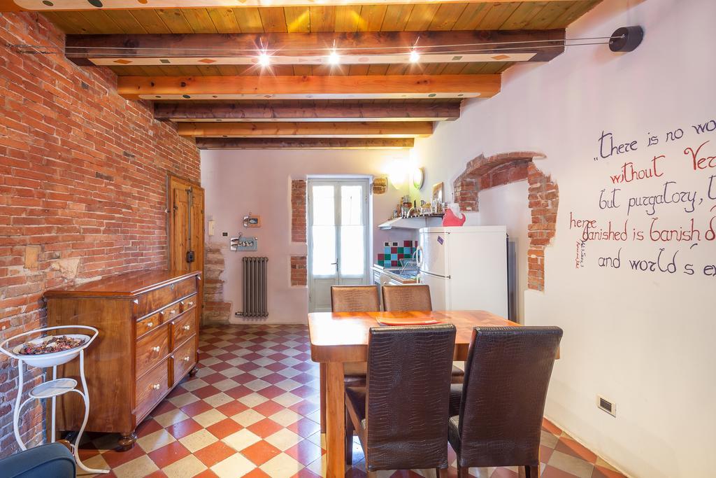 Verona Walls — Photos 3